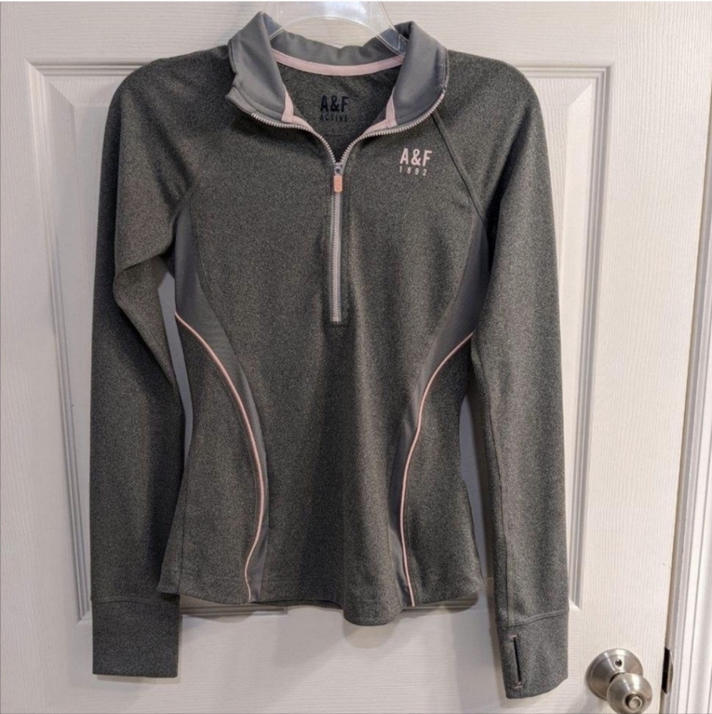 Abercrombie & Fitch Half Zip athletic pull-over, grey and pink, size small